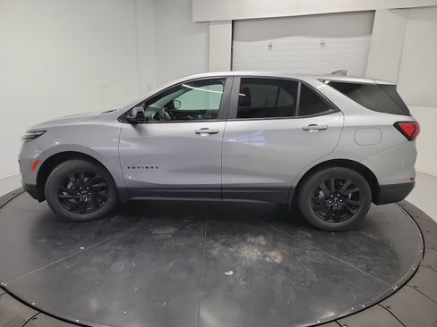 Used 2024 Chevrolet Equinox LS w/ LS Convenience Package AWD/4WD image 4