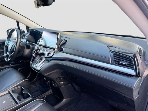 Used 2025 Honda Odyssey Touring image 32