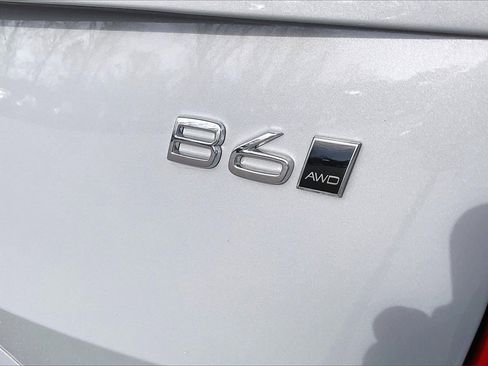 Used 2024 Volvo XC90 B6 Plus w/ Protection Package Premier image 14