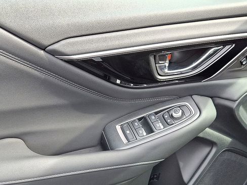 New 2025 Subaru Outback Limited image 15