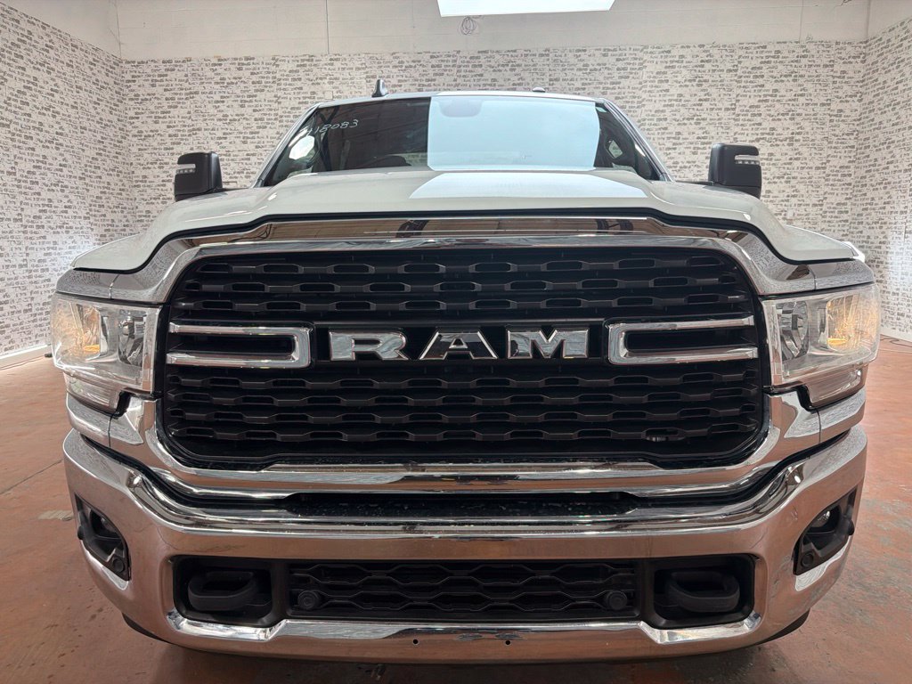Used 2024 RAM 2500 Big Horn w/ Off Road Package AWD/4WD image 2