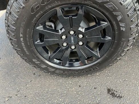 Used 2021 GMC Canyon AT4 image 9