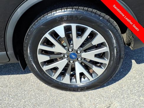 Used 2020 Ford Escape Titanium AWD/4WD image 12