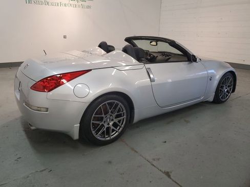 Used 2006 Nissan 350Z Touring image 6