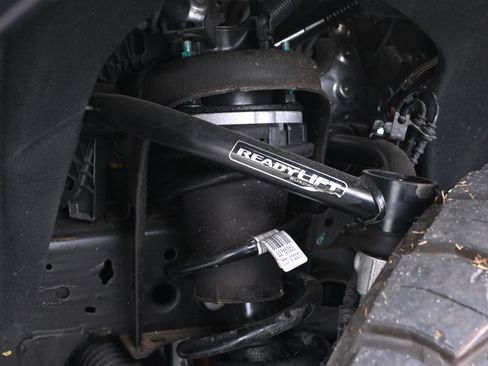 Used 2025 GMC Yukon Elevation w/ Elevation Premium Package image 14