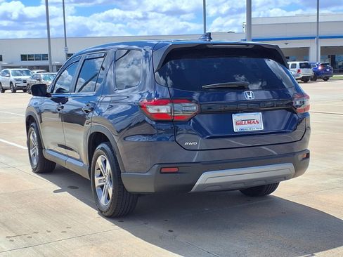 Used 2025 Honda Pilot EX-L image 2