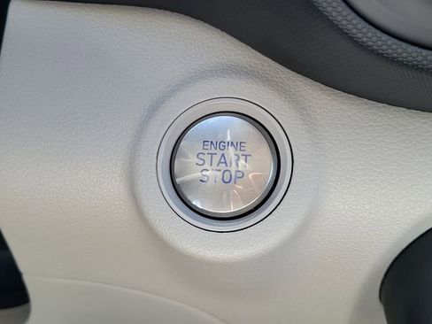 New 2026 Hyundai Venue SEL image 8