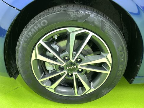 Used 2023 Kia Forte LXS w/ LXS Technology Package image 14