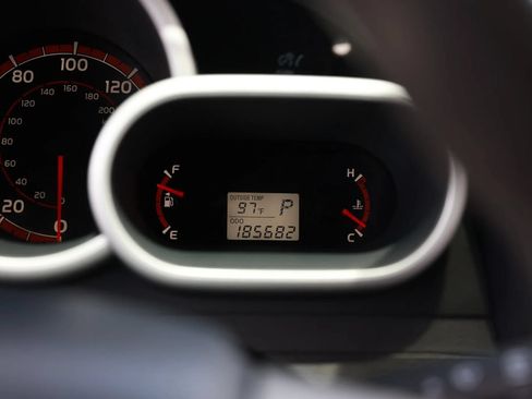 Used 2011 Toyota Matrix w/ Matrix Sport Pkg FWD image 44