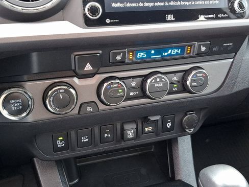 Certified 2022 Toyota Tacoma TRD Off-Road image 16