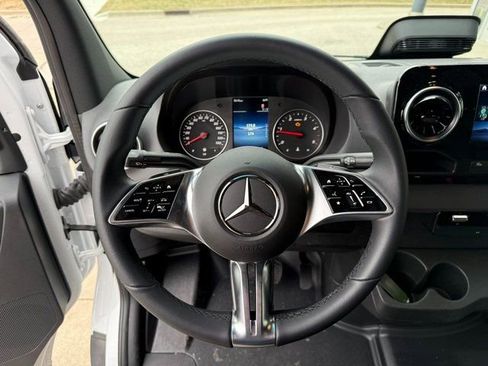 New 2025 Mercedes-Benz Sprinter 2500 image 15