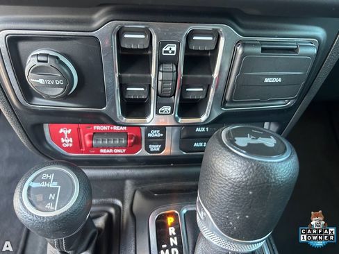 Certified 2024 Jeep Wrangler Unlimited Rubicon AWD/4WD image 25