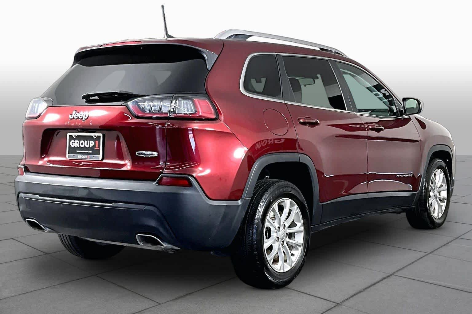 Used 2019 Jeep Cherokee Latitude w/ Popular Appearance Group FWD image 12