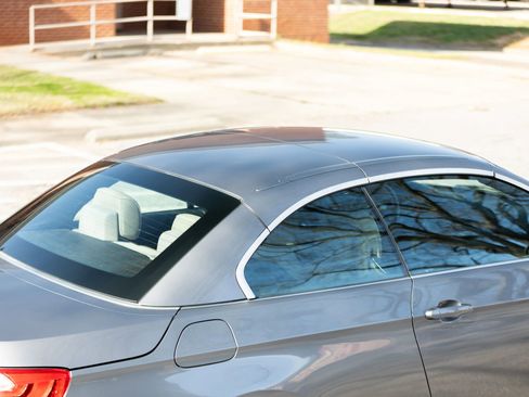 Used 2011 BMW 328i Convertible w/ M Sport Pkg image 18