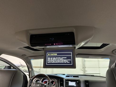 Used 2014 Toyota Sequoia Platinum image 24