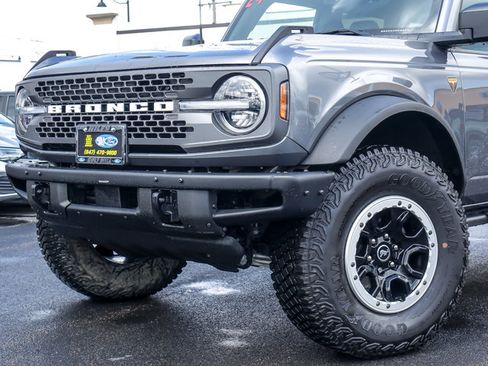 Certified 2024 Ford Bronco Badlands w/ Sasquatch Package image 2