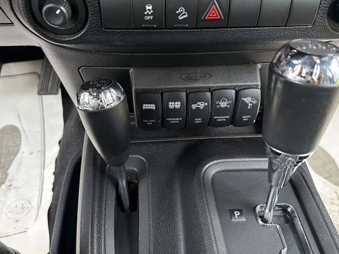 Used 2014 Jeep Wrangler Unlimited Sport w/ Quick Order Package 24S AWD/4WD image 25