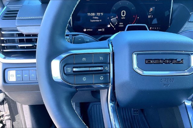 Used 2026 GMC Acadia Denali w/ Super Cruise Package AWD/4WD image 19