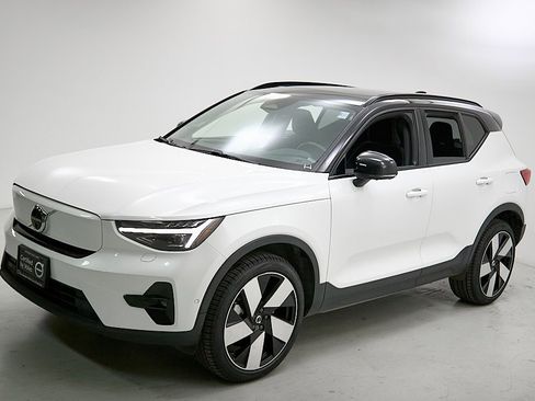 Certified 2023 Volvo XC40 Recharge Ultimate w/ Protection Package Premier image 6