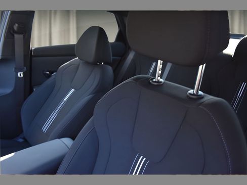 Used 2026 Hyundai Elantra Sport image 25