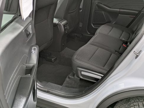 Used 2025 Ford Escape Active AWD/4WD image 27
