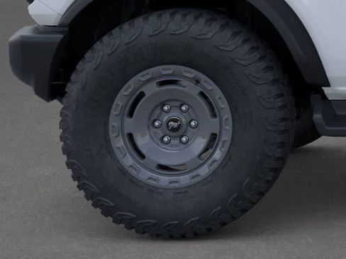 New 2025 Ford Bronco Outer Banks w/ Sasquatch Package image 21