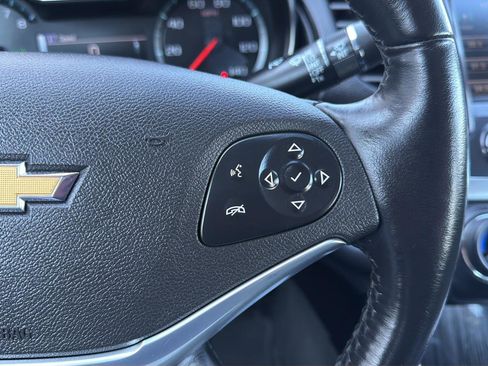 Used 2019 Chevrolet Impala LT w/ LT Convenience Package image 19
