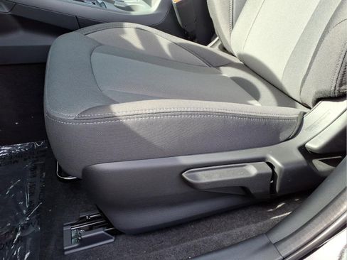 New 2026 Subaru Crosstrek 2.5i AWD/4WD image 8