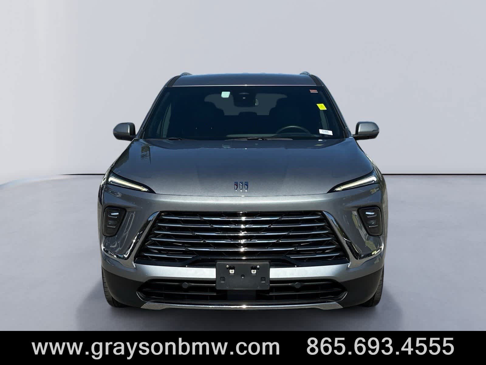 Used 2025 Buick Enclave Preferred AWD/4WD image 10