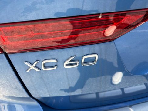 Used 2020 Volvo XC60 T5 R-Design w/ Protection Package Premier FWD image 8