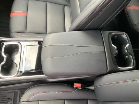 New 2026 Chevrolet Traverse RS w/ LPO, Floor Liner Package FWD image 47