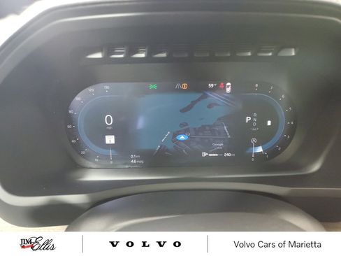 Certified 2025 Volvo XC90 B6 Core w/ Climate Package image 30