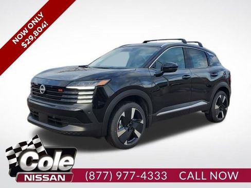 New 2026 Nissan Kicks SR w/ Cold Weather Package image 1