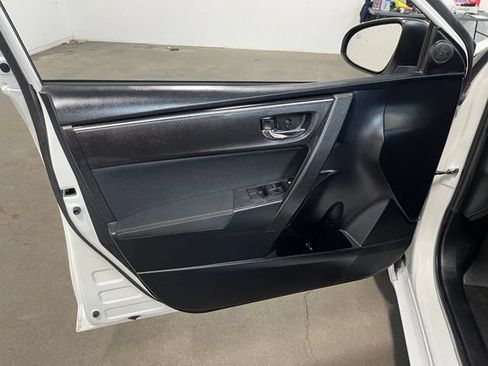 Used 2017 Toyota Corolla LE w/ Carpet Mat Package (TMS) FWD image 25