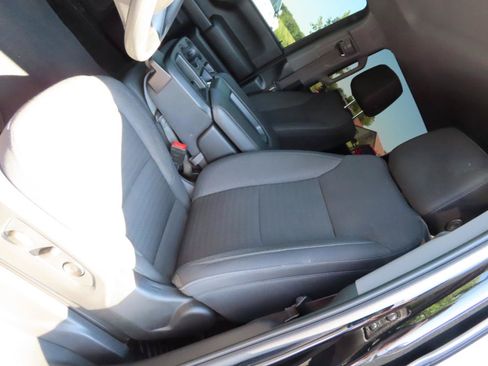 Used 2024 Chevrolet Silverado 2500 Custom w/ Custom Convenience Package AWD/4WD image 31