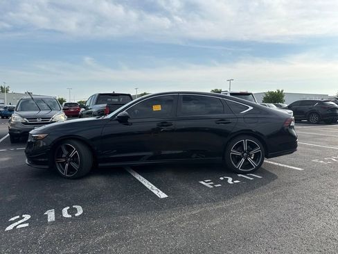 Used 2024 Honda Accord Sport image 4