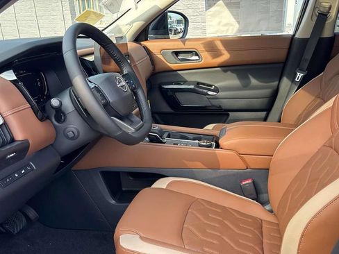 New 2026 Nissan Pathfinder Platinum AWD/4WD image 7
