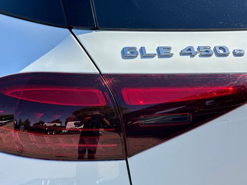 Certified 2025 Mercedes-Benz GLE 450e 4MATIC image 30