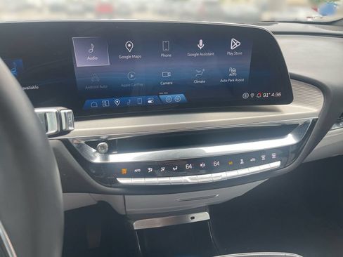 Certified 2024 Cadillac Lyriq Luxury AWD/4WD image 28