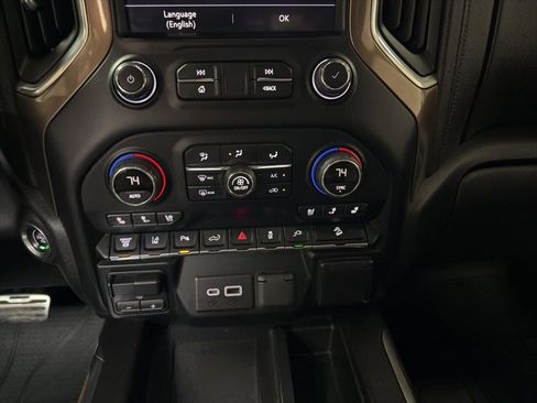 Used 2022 Chevrolet Silverado 3500 High Country w/ Z71 Off-Road Package AWD/4WD image 20