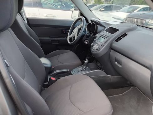 Used 2013 Kia Soul FWD image 8