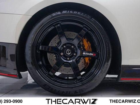 Used 2018 Nissan GT-R NISMO AWD/4WD image 34
