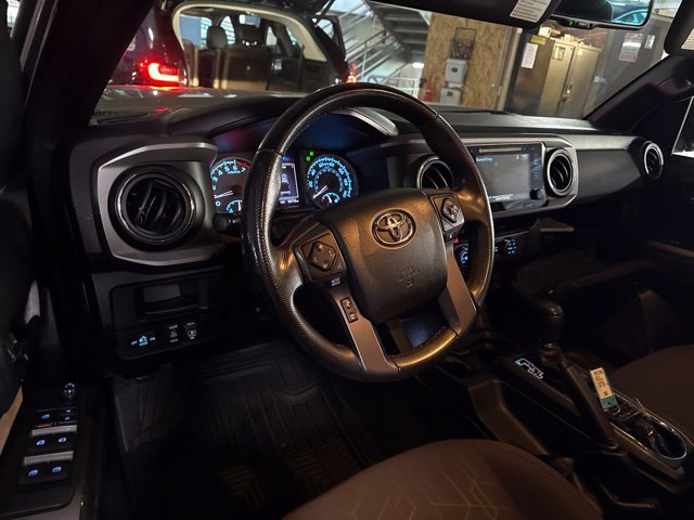 Used 2017 Toyota Tacoma TRD Off-Road w/ Tow Package RWD image 6