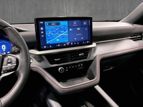 Used 2025 Ford Explorer ST-Line w/ ST-Line Street Pack AWD/4WD image 10