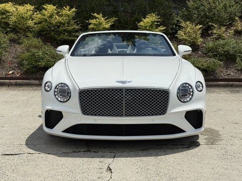 Used 2023 Bentley Continental GT V8 image 12