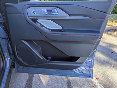 New 2026 Ford Explorer ST w/ Sun And Sound Package image 38