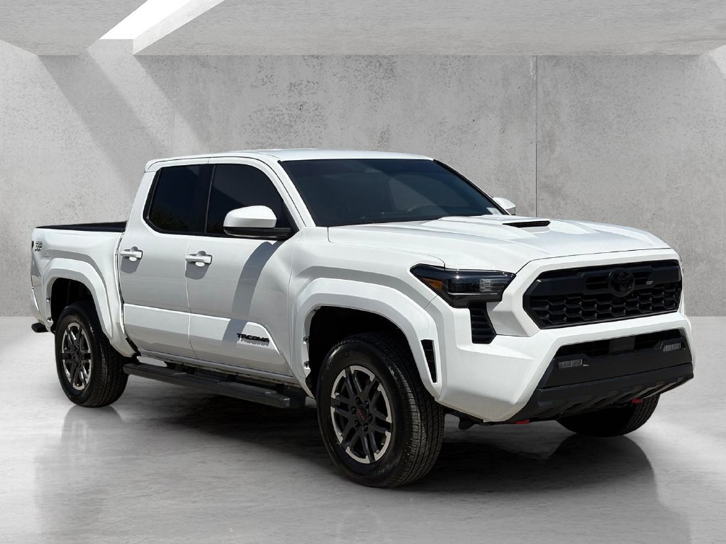 Used 2026 Toyota Tacoma TRD Sport AWD/4WD image 3