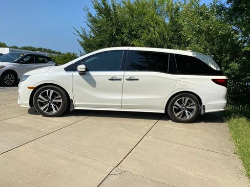 Used 2019 Honda Odyssey Elite image 4