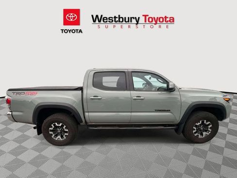 Certified 2023 Toyota Tacoma TRD Off-Road AWD/4WD image 6