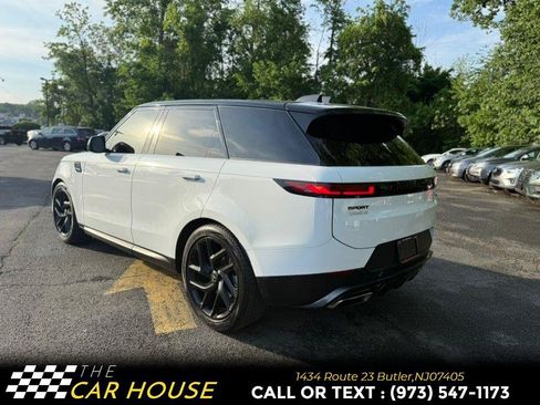 Used 2023 Land Rover Range Rover Sport SE AWD/4WD image 4